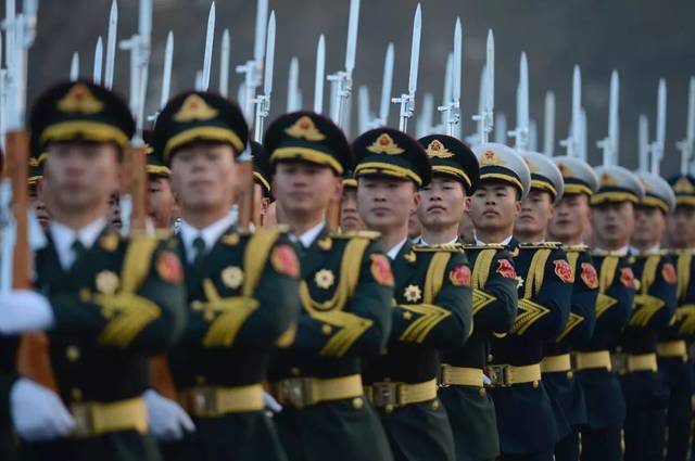 致敬，最可愛的人