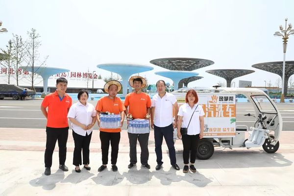 乾港集團(tuán)高層慰問(wèn)一線(xiàn)員工